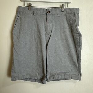 Old Navy Gray Ultimate Slim Shorts Men Size 34
